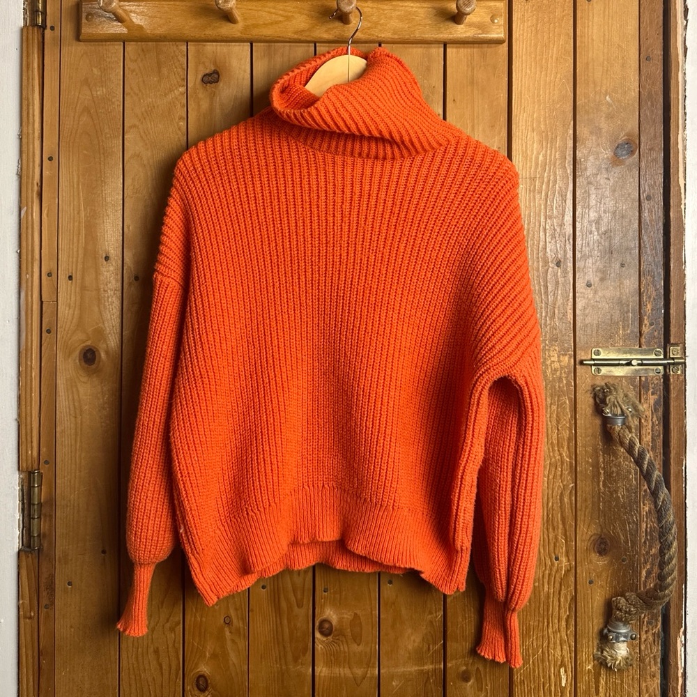 Bright Orange Turtleneck Sweater Women’s Medium